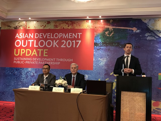 ADB: Nền kinh tế Việt Nam vững vàng trước các cú sốc ngoài dự kiến ảnh 1