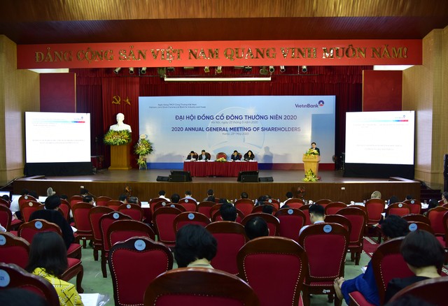 Chủ tịch VietinBank Lê Đức Thọ: “Chúng tôi không có kế hoạch cắt giảm nhân viên nhưng sẽ cơ cấu lại cán bộ“ ảnh 1