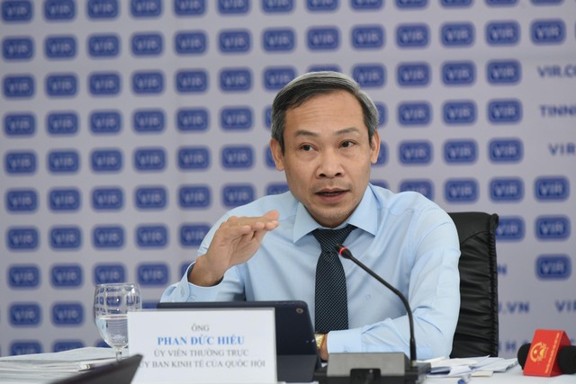 Ông Phan Đức Hiếu, Uỷ viên Thường trực Uỷ ban Kinh tế của Quốc hội Ông Phan Đức Hiếu, Uỷ viên Thường trực Uỷ ban Kinh tế của Quốc hội