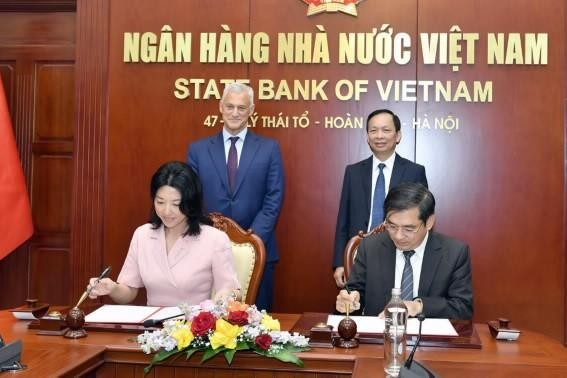 Lễ Ký kết tại Ngân hàng Nhà nước Việt Nam Lễ Ký kết tại Ngân hàng Nhà nước Việt Nam