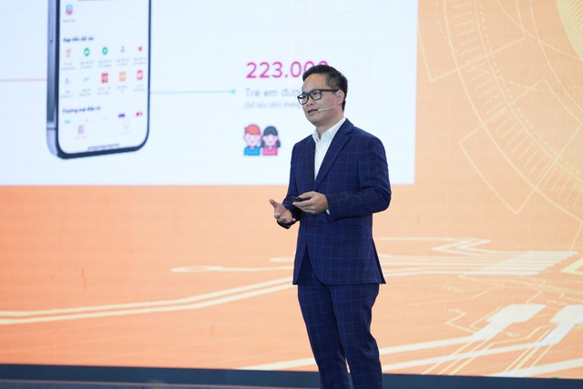 Trong lần đầu tiên tham dự diễn đàn, đại diện cho fintech Việt, lãnh đạo MoMo đã có phần tham luận với chủ đề “Giải pháp số trong hệ sinh thái tài chính Việt Nam”. Trong lần đầu tiên tham dự diễn đàn, đại diện cho fintech Việt, lãnh đạo MoMo đã có phần tham luận với chủ đề “Giải pháp số trong hệ sinh thái tài chính Việt Nam”.