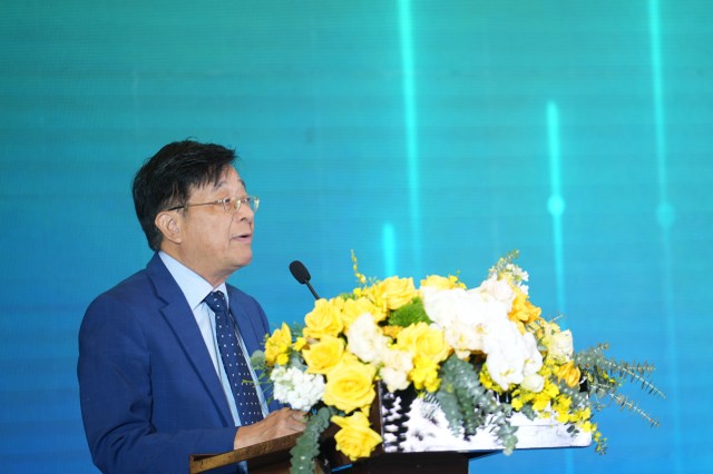 Ông Nguyễn Quốc Hùng, Phó Chủ tịch kiêm Tổng thư ký Hiệp hội Ngân hàng Việt Nam phát biểu tại sự kiện Ông Nguyễn Quốc Hùng, Phó Chủ tịch kiêm Tổng thư ký Hiệp hội Ngân hàng Việt Nam phát biểu tại sự kiện