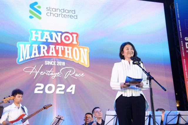 Bà Michele Wee, Tổng giám đốc Ngân hàng Standard Chartered Việt Nam phát biểu tại sự kiện