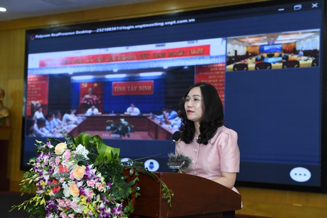 Bà Phạm Thị Thanh Tùng, Phó Vụ trưởng Vụ tín dụng các ngành kinh tế, Ngân hàng Nhà nước Việt Nam phát biểu tại Hội thảo