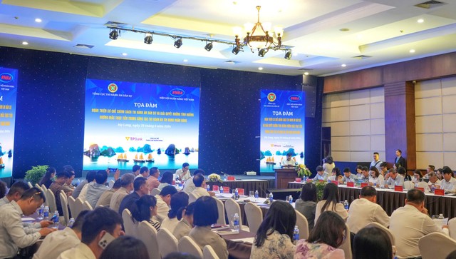 Toàn cảnh Toạ đàm