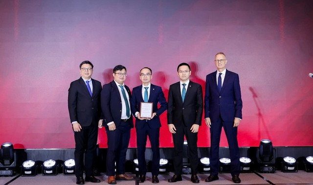 BIDV 6 lần được tạp chí danh tiếng The Asian Banker vinh danh giải thưởng sản phẩm vay nhà ở tốt nhất Việt Nam BIDV 6 lần được tạp chí danh tiếng The Asian Banker vinh danh giải thưởng sản phẩm vay nhà ở tốt nhất Việt Nam