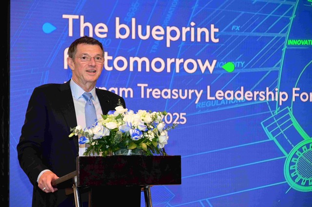 Ông Michael Spiegel, Giám đốc toàn cầu Khối Ngân hàng Giao dịch, ngân hàng Standard Chartered chia sẻ tại sự kiện