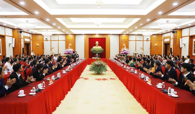 Tổng Bí thư Tô Lâm đã có buổi gặp mặt thân mật với 95nông dân Việt Nam xuất sắc, nhà khoa học của nhà nông nhân dịp Kỷ niệm 95 năm Ngày thành lập Hội Nông dân Việt Nam