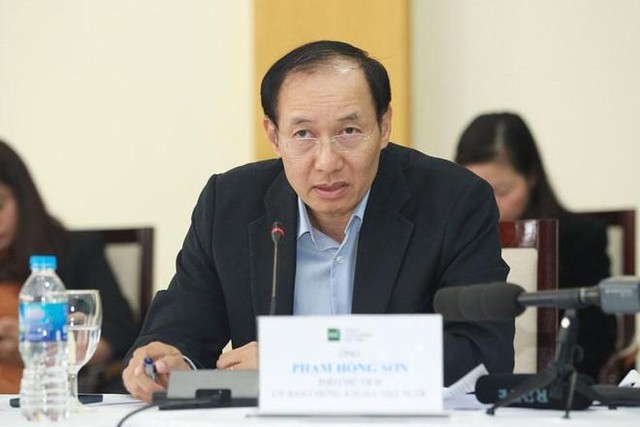 Ông Phạm Hồng Sơn, Phó chủ tịch Ủy ban Chứng khoán Nhà nước khẳng định sự cố của VnDirect không ảnh hưởng đến khả năng được nâng hạng của TTCK Việt Nam. Ông Phạm Hồng Sơn, Phó chủ tịch Ủy ban Chứng khoán Nhà nước khẳng định sự cố của VnDirect không ảnh hưởng đến khả năng được nâng hạng của TTCK Việt Nam.