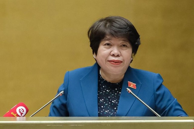 Đại biểu Nguyễn Thuý Anh: Cưỡng ép vợ, chồng góp tài chính quá khả năng là bạo lực gia đình. Đại biểu Nguyễn Thuý Anh: Cưỡng ép vợ, chồng góp tài chính quá khả năng là bạo lực gia đình.