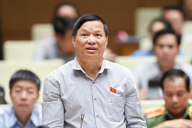 Đại biểu Trần Văn Tiến (Vĩnh Phúc) băn khoăn về tiến độ di dời trụ sở cơ quan nhà nước ra khỏi nội đô.