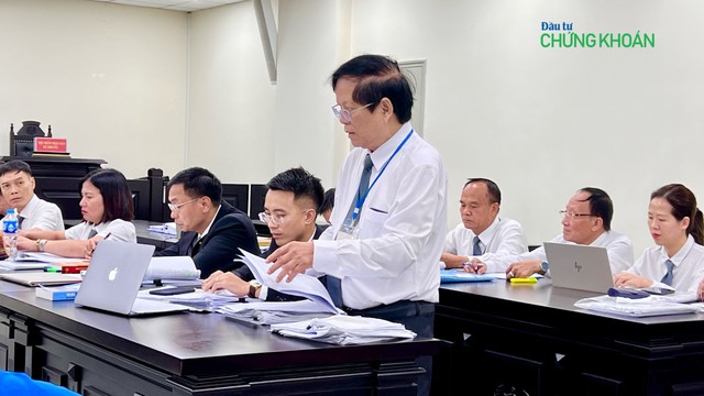 Luật sư Hồ Quốc Tuấn, người bào chữa cho bị cáo Nhân cho rằng Nhân không có vai trò cầm đầu mà là Nam (Ảnh: H.Y)