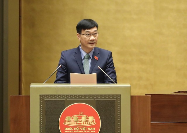 Chủ nhiệm Ủy ban Kinh tế Vũ Hồng Thanh trình bày báo cáo thẩm tra dự án Luật Các tổ chức tín dụng sáng 5/6 Chủ nhiệm Ủy ban Kinh tế Vũ Hồng Thanh trình bày báo cáo thẩm tra dự án Luật Các tổ chức tín dụng sáng 5/6