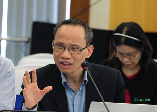 TS. Cấn Văn Lực phát biểu tại Hội thảo sáng 19/10 - Ảnh: Minh Minh TS. Cấn Văn Lực phát biểu tại Hội thảo sáng 19/10 - Ảnh: Minh Minh