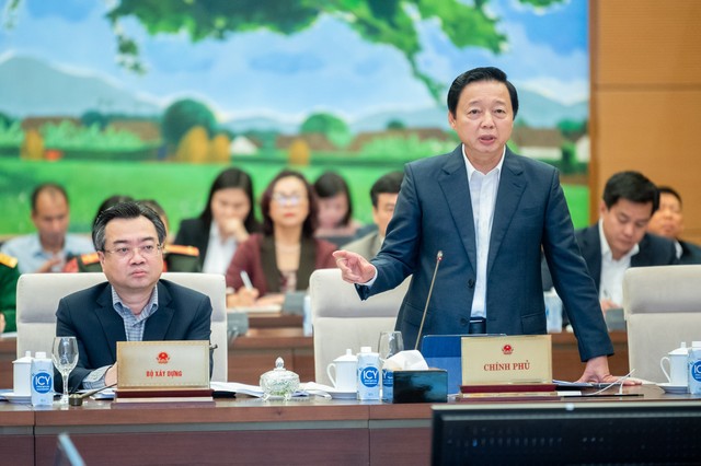 Phó Thủ tướng Chính phủ Trần Hồng Hà Phó Thủ tướng Chính phủ Trần Hồng Hà