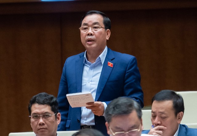 Đại biểu Nguyễn Quang Huân (đoàn Bình Dương)