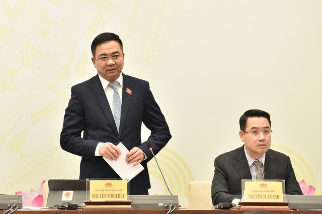 Phó Chủ nhiệm Ủy ban Quốc phòng – An ninh của Quốc hội Nguyễn Minh Đức trả lời câu hỏi về Luật Căn cước mới. Phó Chủ nhiệm Ủy ban Quốc phòng – An ninh của Quốc hội Nguyễn Minh Đức trả lời câu hỏi về Luật Căn cước mới.