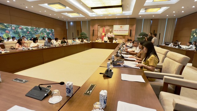 Phiên họp toàn thể của Uỷ ban Kinh tế chiều 11/6/2024 (Ảnh: M.M)