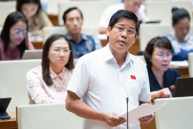 Đại biểu Dương Văn Phước (đoàn Quảng Nam) Đại biểu Dương Văn Phước (đoàn Quảng Nam)