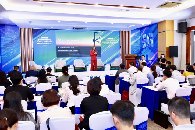 Bà Rita Mokbel, Chủ tịch Ericsson Việt Nam trình bày tham luận tại Hội thảo của báo Đầu tư sáng 30/9 (Ảnh: Chí Cường) Bà Rita Mokbel, Chủ tịch Ericsson Việt Nam trình bày tham luận tại Hội thảo của báo Đầu tư sáng 30/9 (Ảnh: Chí Cường)