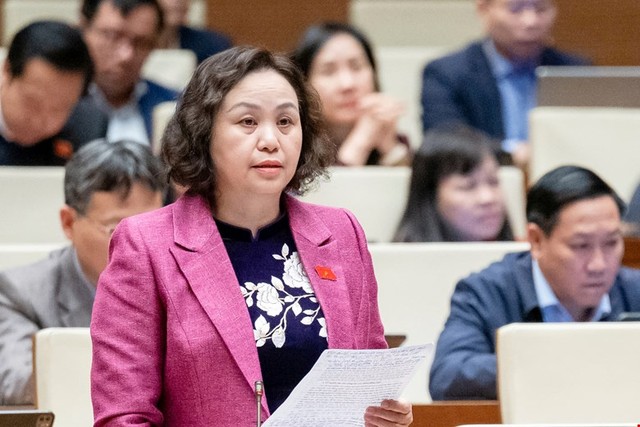 Đại biểu Cao Thị Xuân (đoàn Thanh Hoá) Đại biểu Cao Thị Xuân (đoàn Thanh Hoá)