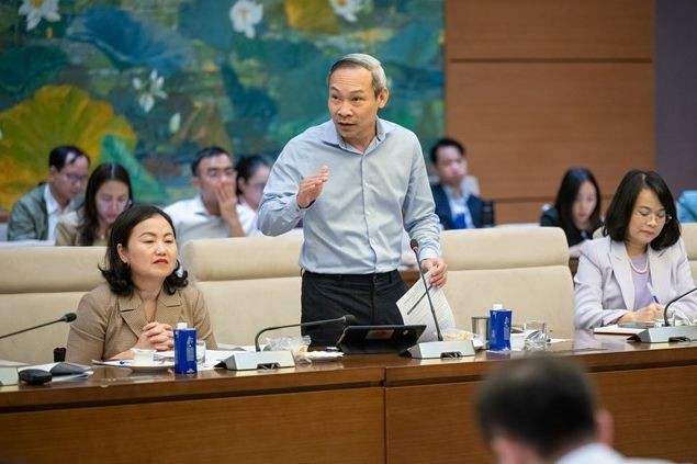 ông Phan Đức Hiếu, đại biểu hoạt động chuyên trách tại Uỷ ban Kinh tế - Tài chính của Quốc hội ông Phan Đức Hiếu, đại biểu hoạt động chuyên trách tại Uỷ ban Kinh tế - Tài chính của Quốc hội