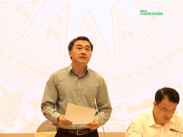 Thứ trưởng Trần Văn Thuấn trả lời báo chí tại họp báo Chính phủ chiều 6/5 Thứ trưởng Trần Văn Thuấn trả lời báo chí tại họp báo Chính phủ chiều 6/5