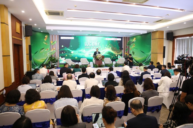 Toạ đàm có sự tham dự và phát biểu chỉ đạo của Thứ trưởng Bộ Tài chính Nguyễn Đức Chi (Ảnh: Dũng Minh)