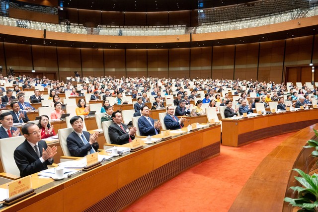 Các đại biểu tham dự tại Hội trường