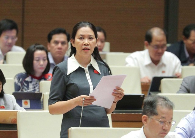 Đại biểu Huỳnh Thị Ánh Sương (đoàn Quảng Ngãi)