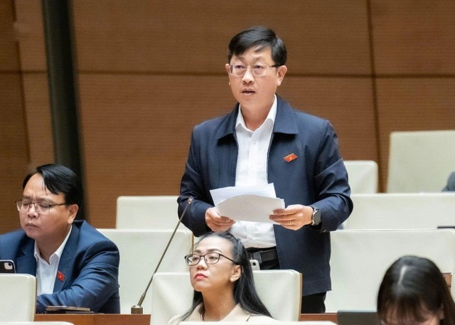 Đại biểu Nguyễn Hữu Thông (đoàn Lâm Đồng)