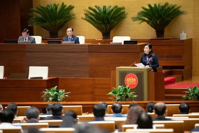 Chủ nhiệm Ủy ban Khoa học, Công nghệ và Môi trường Nguyễn Thanh Hải trình bày Báo cáo thẩm tra dự án Luật sáng 21/11