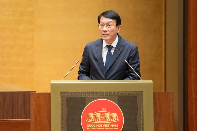 Bộ trưởng Bộ Công an Lương Tam Quang báo cáo tiếp thu, giải trình, chỉnh lý dự án Luật sửa đổi, bổ sung một số điều của 10 luật có liên quan đến an ninh, trật tự sáng 10/12 Bộ trưởng Bộ Công an Lương Tam Quang báo cáo tiếp thu, giải trình, chỉnh lý dự án Luật sửa đổi, bổ sung một số điều của 10 luật có liên quan đến an ninh, trật tự sáng 10/12