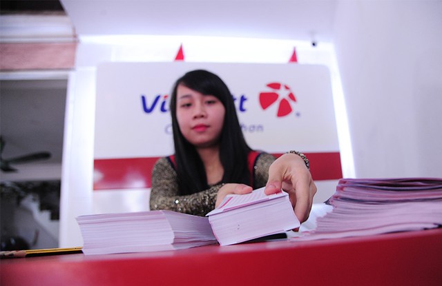 Xổ số Vietlott gây sốt trong ngày ra mắt người dân Thủ đô ảnh 1