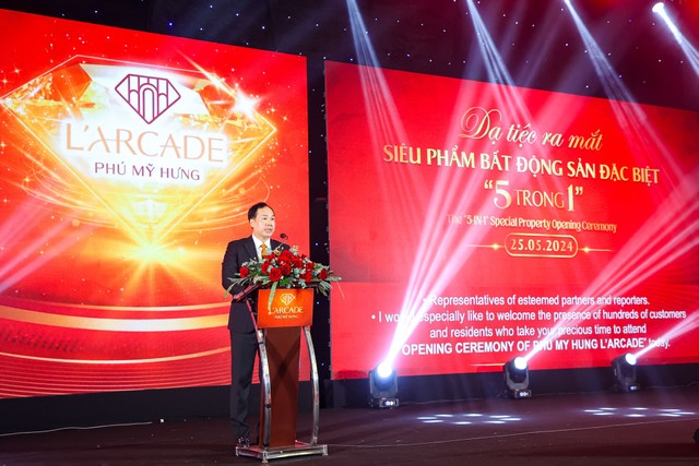 Lãnh đạo Phú Mỹ Hưng giới thiệu dự án siêu phẩm bất động sản đặc biệt.