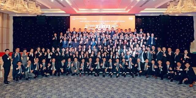 Ban Giám đốc và Đội ngũ kinh doanh Hanwha Life Việt Nam tại Hội nghị chiến lược kinh doanh năm 2025 Ban Giám đốc và Đội ngũ kinh doanh Hanwha Life Việt Nam tại Hội nghị chiến lược kinh doanh năm 2025