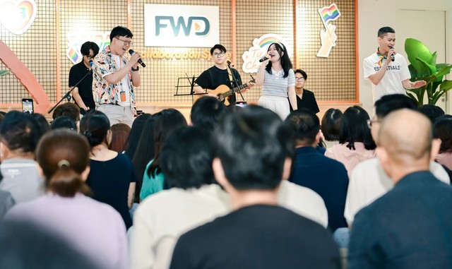 FWD Việt Nam khuyến khích nhân viên nói lên tiếng nói cá nhân và lắng nghe lẫn nhau, góp phần xây dựng môi trường làm việc cởi mở, giàu sự thấu hiểu