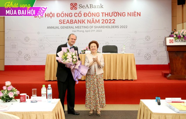 Thành viên HĐQT độc lập, ông Mathew Nevil Welch Thành viên HĐQT độc lập, ông Mathew Nevil Welch