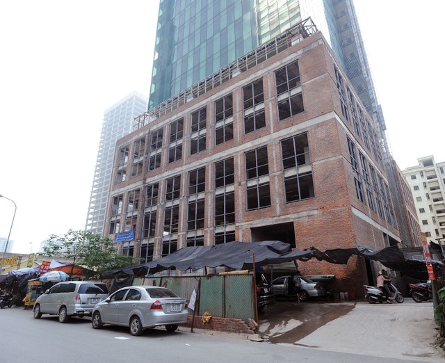 Công trình Dự án Apex Tower thành quán nhậu, hàng rửa xe ảnh 6 Công trình Dự án Apex Tower thành quán nhậu, hàng rửa xe ảnh 6