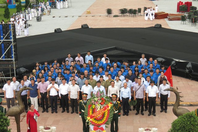 Bộ Kế hoạch và Đầu tư tri ân các anh hùng liệt sỹ Thành Cổ Quảng Trị ảnh 1