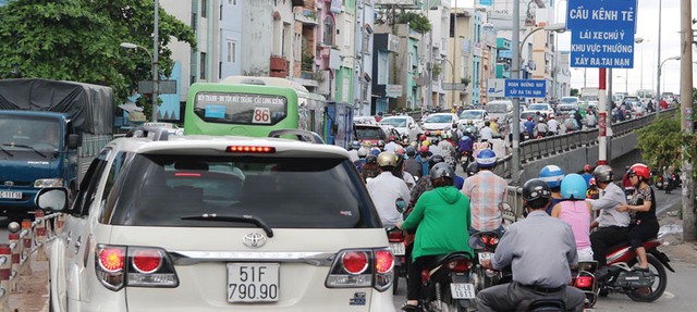 Bất động sản khu Nam Sài Gòn “khó thở” bởi hạ tầng ảnh 1 Bất động sản khu Nam Sài Gòn “khó thở” bởi hạ tầng ảnh 1