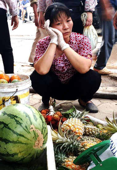 Hàng chục tiểu thương trắng tay sau vụ cháy chợ ở Hà Nội ảnh 2 Hàng chục tiểu thương trắng tay sau vụ cháy chợ ở Hà Nội ảnh 2