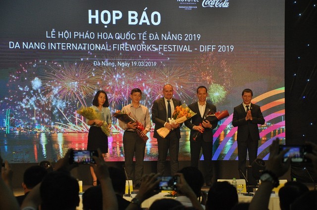 Lễ hội pháo hoa Quốc tế Đà Nẵng 2019: Những dòng sông kể chuyện ảnh 1
