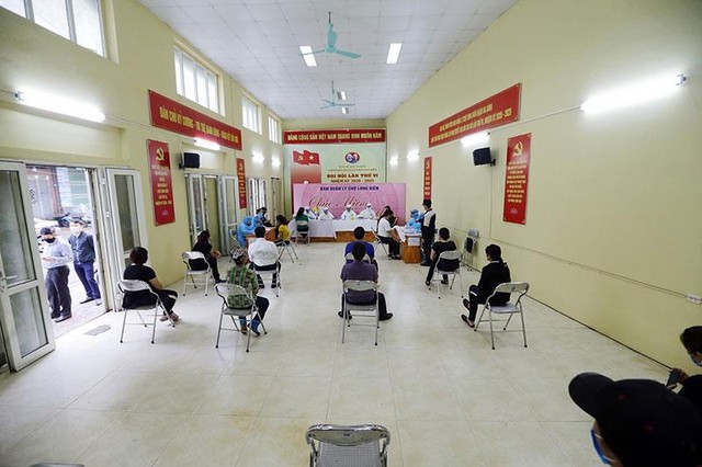 Hình ảnh Hà Nội xét nghiệm nhanh Covid-19 tại chợ Long Biên ảnh 7 Hình ảnh Hà Nội xét nghiệm nhanh Covid-19 tại chợ Long Biên ảnh 7