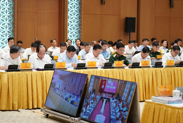 Không chỉ phòng thủ dịch bệnh mà phải tiến công để phát triển ảnh 2 Không chỉ phòng thủ dịch bệnh mà phải tiến công để phát triển ảnh 2