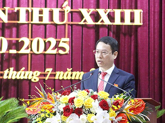 Ông Nguyễn Hồng Dương tái đắc cử Bí thư Thành ủy Cẩm Phả ảnh 3 Ông Nguyễn Hồng Dương tái đắc cử Bí thư Thành ủy Cẩm Phả ảnh 3