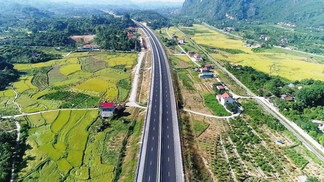 Đầu tư tuần qua: Kết nối giao thông Gia Lai-Đắk Lắk, thời gian hoàn thành cao tốc Bến Lức-Long Thành ảnh 2 Đầu tư tuần qua: Kết nối giao thông Gia Lai-Đắk Lắk, thời gian hoàn thành cao tốc Bến Lức-Long Thành ảnh 2
