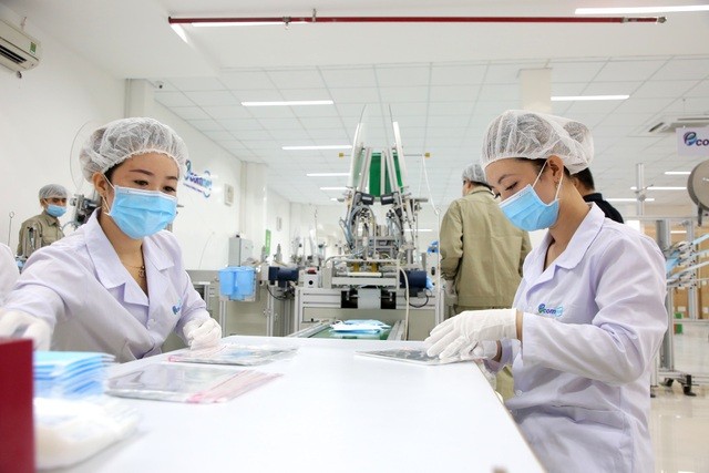 Doanh nghiệp tìm hướng đi mới để tạo công ăn việc làm cho người lao động nhưng cũng gặp vô vàn khó khăn. Ảnh: Đ.V Doanh nghiệp tìm hướng đi mới để tạo công ăn việc làm cho người lao động nhưng cũng gặp vô vàn khó khăn. Ảnh: Đ.V