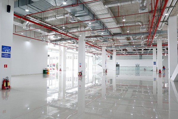 Trong giai đoạn tiếp theo, bến xe mới sẽ được ốp tấm ốp zigzac liên tục từ tước nhà ga đến các công trình xuang quanh với đầy đủ các công trình phức hợp. Trong giai đoạn tiếp theo, bến xe mới sẽ được ốp tấm ốp zigzac liên tục từ tước nhà ga đến các công trình xuang quanh với đầy đủ các công trình phức hợp.