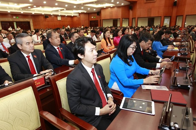 Giai đoạn 2020 - 2025, TP.HCM quyết tâm nâng cao chất lượng cung ứng các dịch vụ công và tạo những điều kiện tốt nhất cho người dân sống trong môi trường hiện đại, xanh, sạch và an toàn, dễ dàng tiếp cận các dịch vụ hành chính công. Giai đoạn 2020 - 2025, TP.HCM quyết tâm nâng cao chất lượng cung ứng các dịch vụ công và tạo những điều kiện tốt nhất cho người dân sống trong môi trường hiện đại, xanh, sạch và an toàn, dễ dàng tiếp cận các dịch vụ hành chính công.